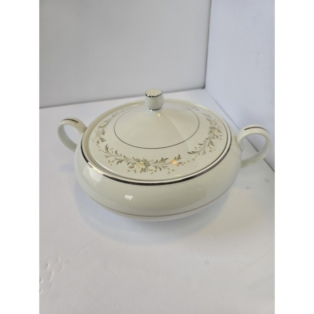 Grace RHAPSODY Fine China Round Covered Casserole Dish with Handles Never Used
